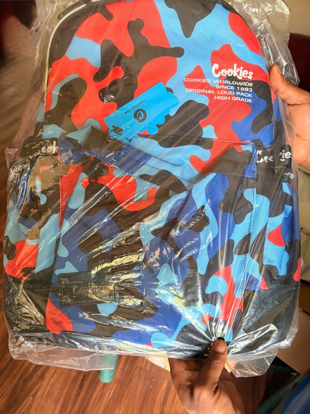 Cookies  Camo Backpack smell proof in Blue and Red